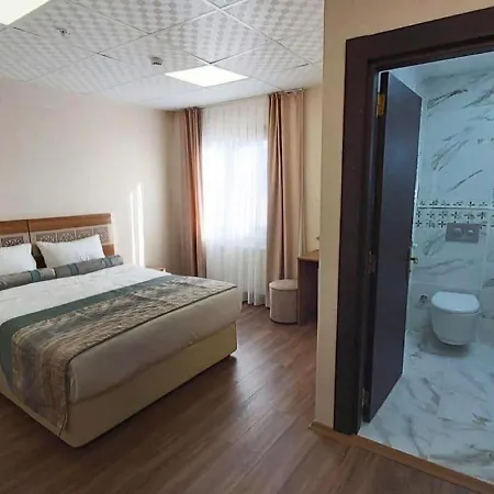 Camellia Hotel *